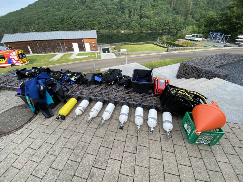Material für unser Kindertauchen im Stausee