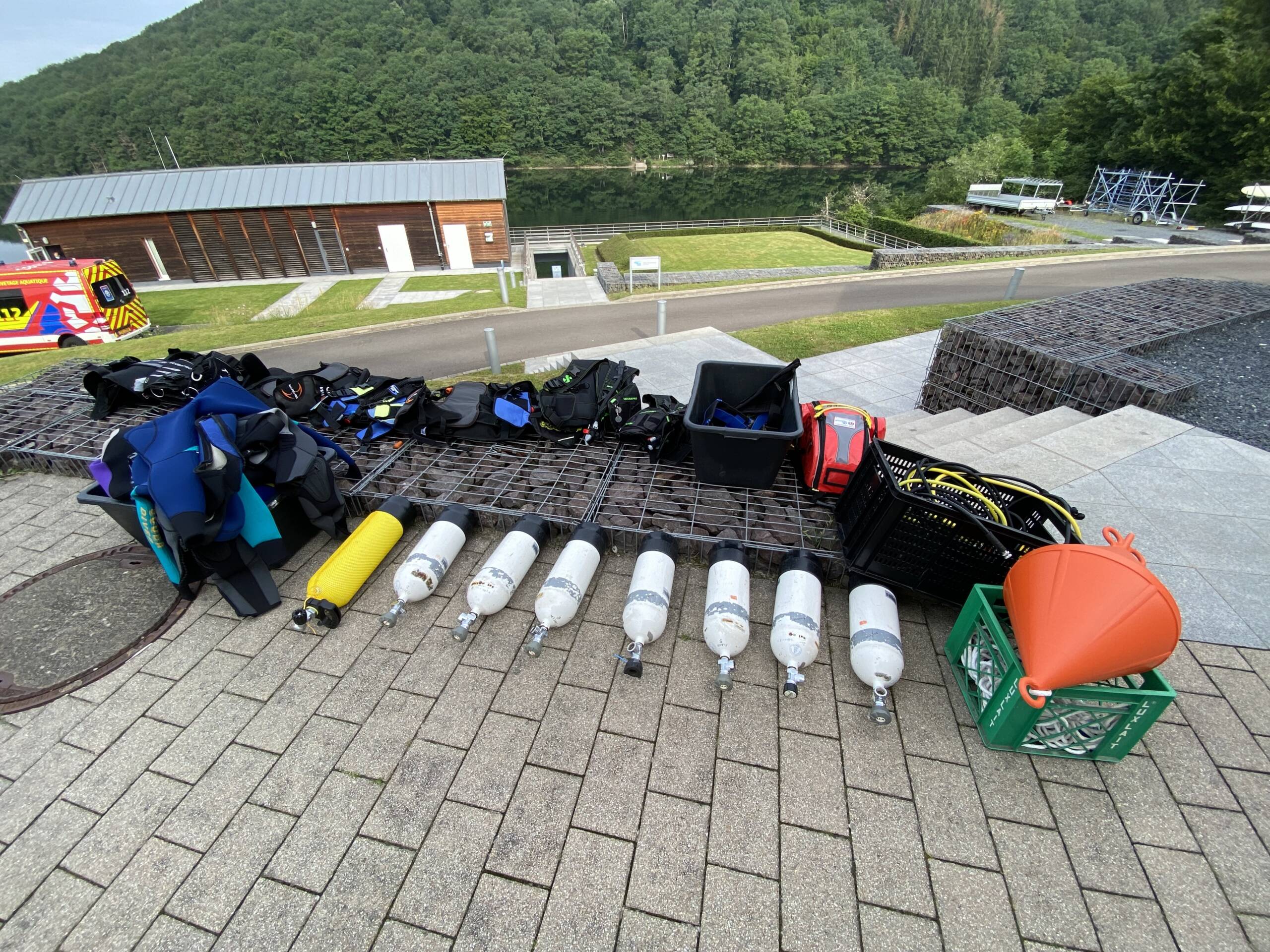 Material für unser Kindertauchen im Stausee