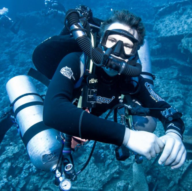 rebreather diving - Revo hccr